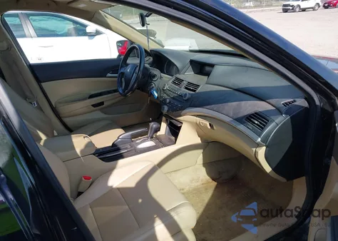 2011 Honda Accord 2.4 Se from USA, damaged, VIN 1HGCP2F62BA117111